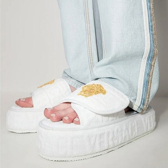 NWT$425 Versace Allover White Cotton Logo Medusa Head Platform Slippers EU 45 - Picture 5 of 15